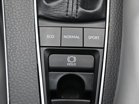 Used 2019 Toyota Avalon XSE image 24