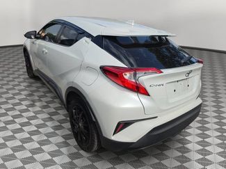 Used 2020 Toyota C-HR LE FWD video 3