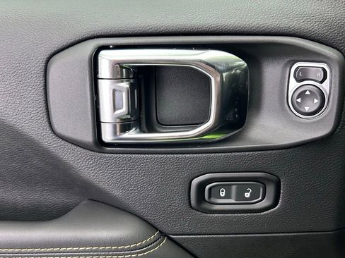 New 2025 Jeep Wrangler Rubicon 392 image 29