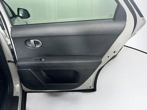 Used 2024 Hyundai Ioniq 5 SEL image 30