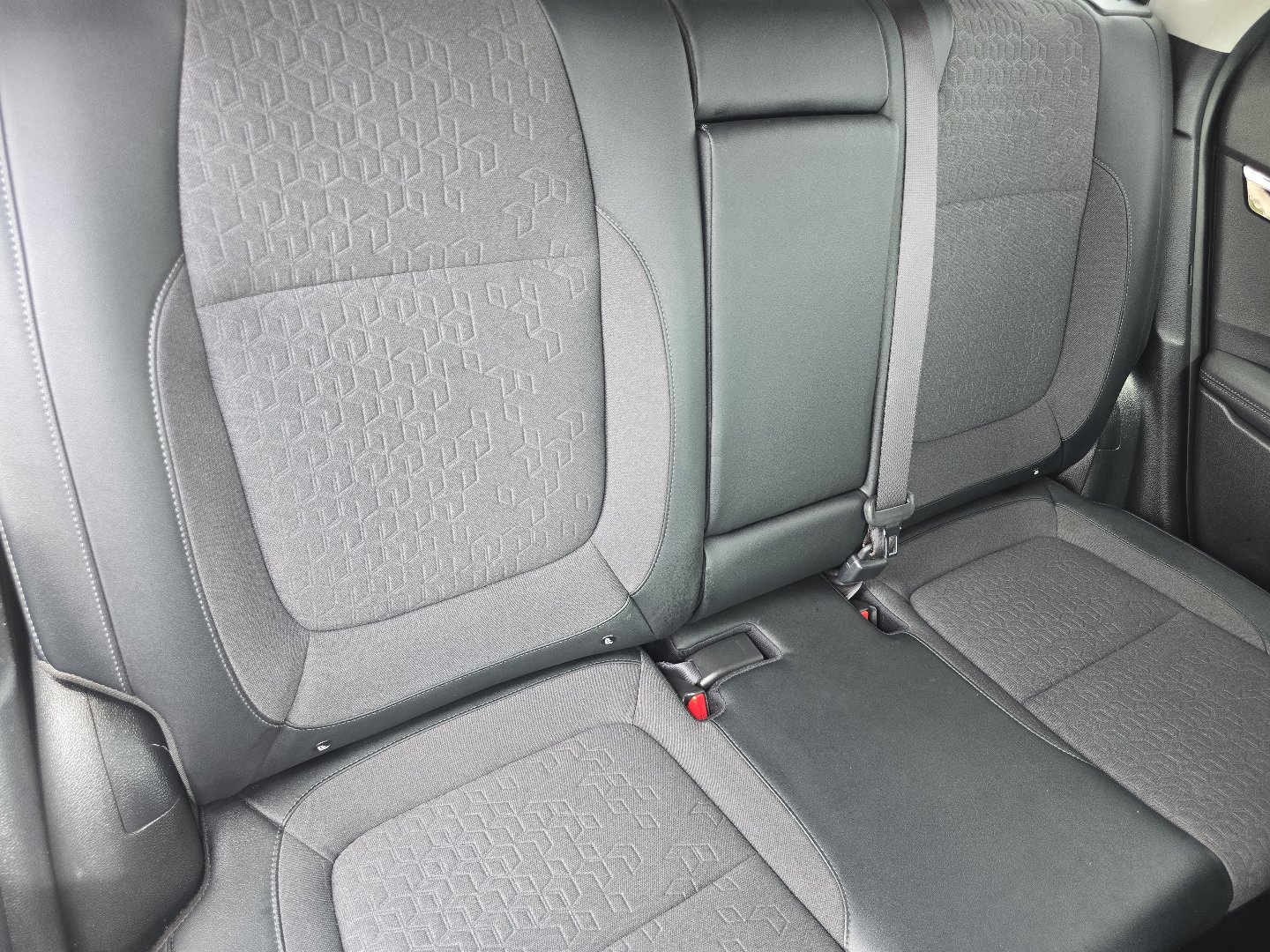 Used 2025 Kia Seltos S AWD/4WD image 24