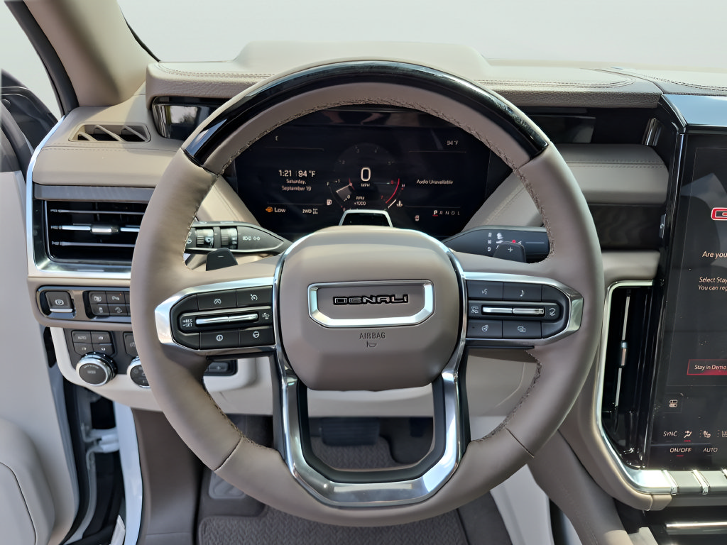 New 2026 GMC Yukon Denali w/ Denali Reserve Package AWD/4WD image 18