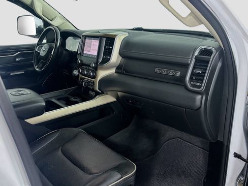 Used 2022 RAM 1500 Laramie AWD/4WD image 28