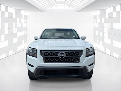 Certified 2024 Nissan Frontier SV RWD image 2
