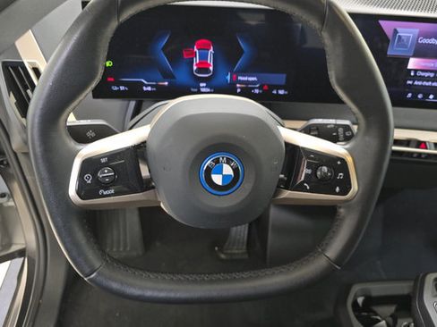Used 2025 BMW iX xDrive50 w/ Convenience Package AWD/4WD image 7