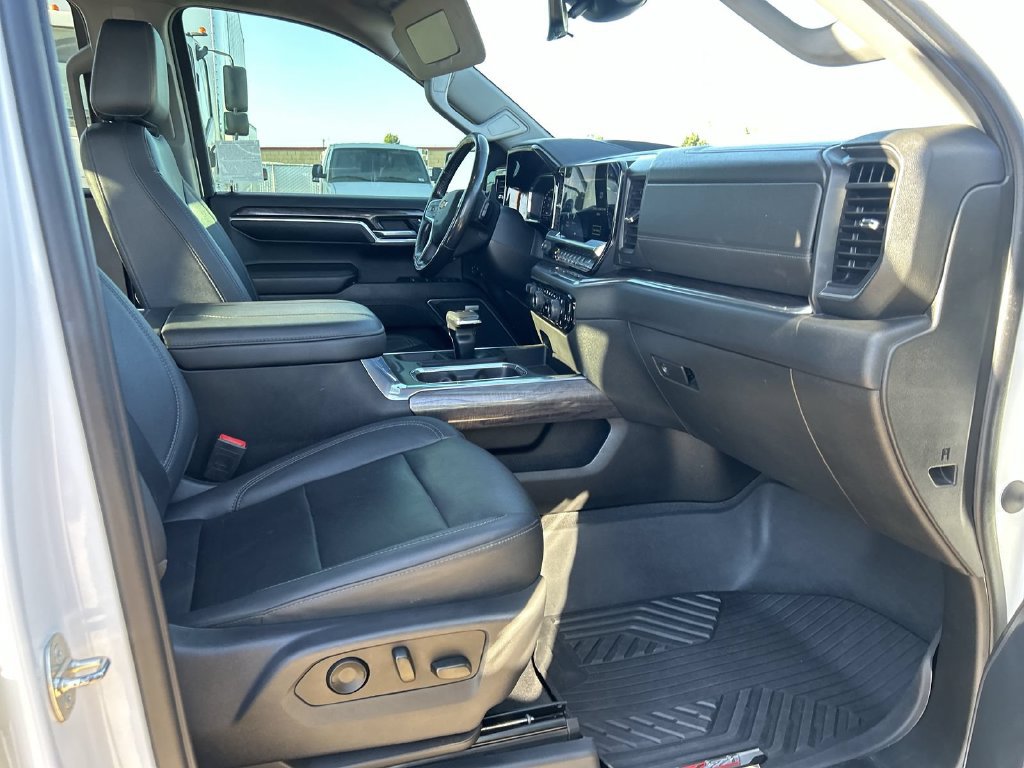 Certified 2023 Chevrolet Silverado 1500 LTZ w/ Technology Package AWD/4WD image 27