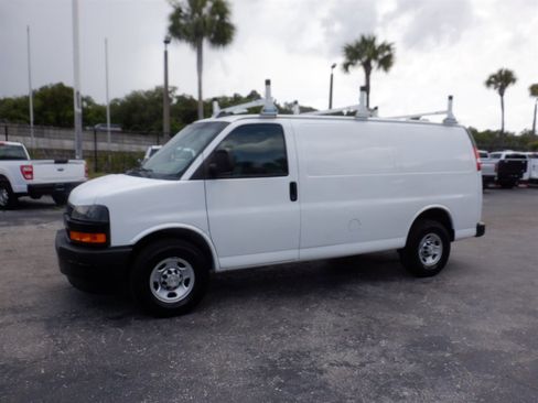Used 2020 Chevrolet Express 2500 w/ Communications Package RWD image 2