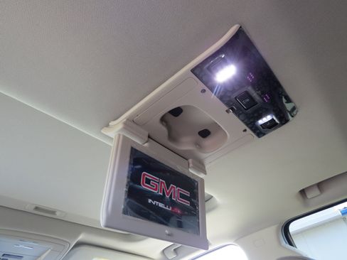 Used 2019 GMC Yukon SLT w/ Open Road Package image 20