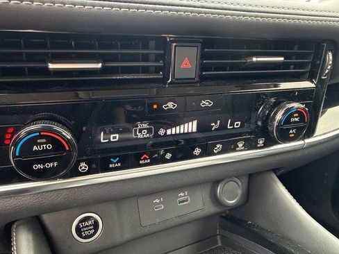 Used 2023 Nissan Rogue SL w/ SL Premium Package AWD/4WD image 28