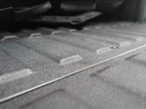 Used 2021 GMC Sierra 1500 SLT w/ SLT Premium Plus Package image 18