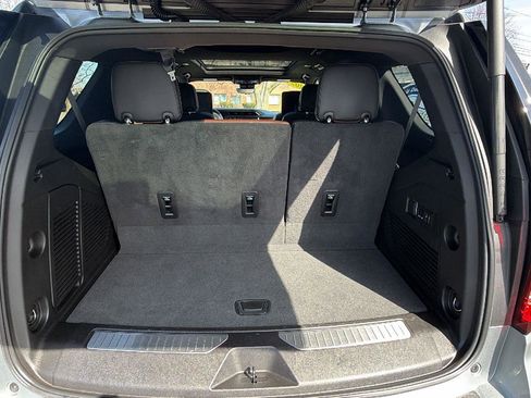 Used 2023 GMC Yukon Denali Ultimate image 11