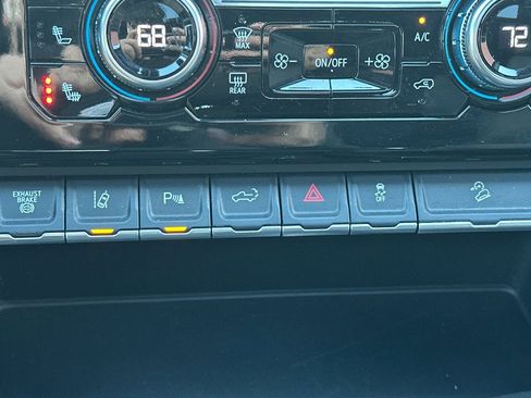 Used 2025 GMC Sierra 2500 AT4 w/ AT4 Premium Plus Package image 30