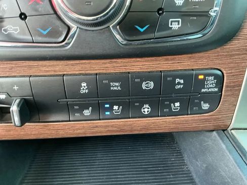 Used 2013 RAM 2500 Laramie image 31