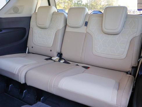 New 2026 Nissan Armada Platinum image 9