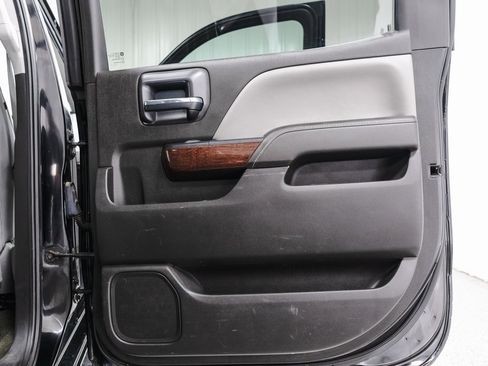 Used 2016 GMC Sierra 2500 SLT w/ Suspension Package, Off-Road image 33