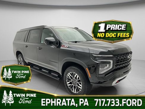 Used 2025 Chevrolet Suburban Z71 AWD/4WD image 1