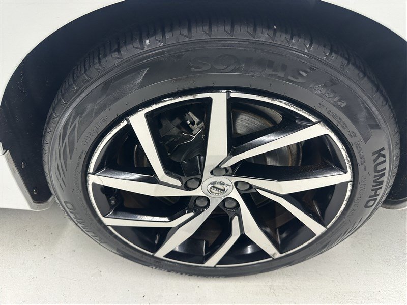 Used 2019 Volvo S60 T6 Momentum w/ Premium Package AWD/4WD image 16