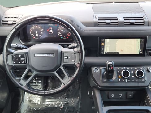 Used 2021 Land Rover Defender 110 X-Dynamic SE AWD/4WD image 24
