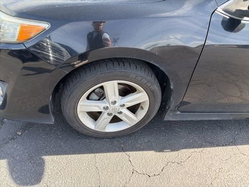 Used 2014 Toyota Camry SE image 24