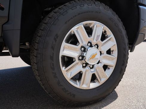 Used 2024 Chevrolet Silverado 3500 High Country w/ High Country Premium Package AWD/4WD image 33