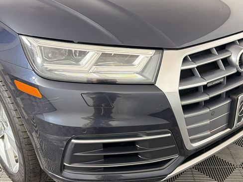 Used 2019 Audi Q5 2.0T Premium Plus w/ Premium Plus Package AWD/4WD image 11