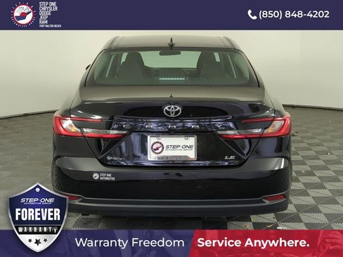 Used 2025 Toyota Camry LE FWD image 5