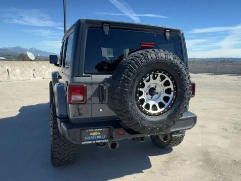 Used 2020 Jeep Wrangler Unlimited Sahara image 7