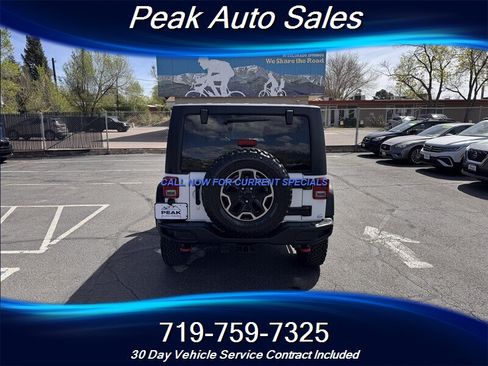 Used 2016 Jeep Wrangler Unlimited Rubicon AWD/4WD image 6