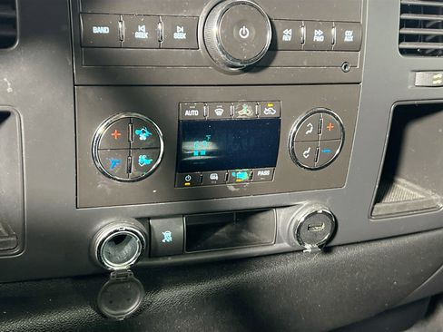 Used 2011 GMC Sierra 1500 SLE w/ Regional Value Package RWD image 26