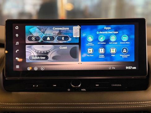 Used 2025 Nissan Rogue Platinum image 30