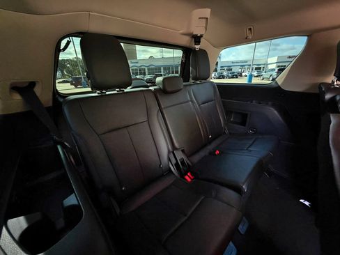 Used 2023 Ford Expedition XLT AWD/4WD image 28