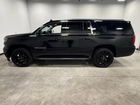 Used 2019 Chevrolet Suburban LT image 8