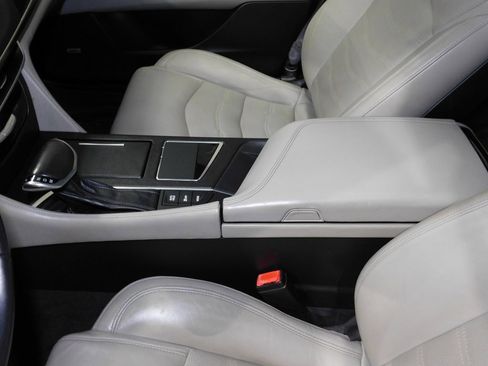 Used 2016 Cadillac CT6 Luxury image 39