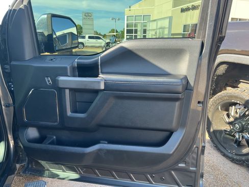 Used 2020 Ford F150 Platinum w/ Equipment Group 701A Luxury AWD/4WD image 11