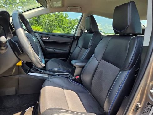 Used 2017 Toyota Corolla SE FWD image 9