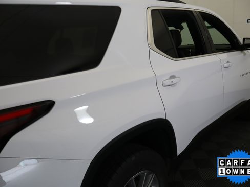 Used 2023 Chevrolet Traverse LT FWD image 7