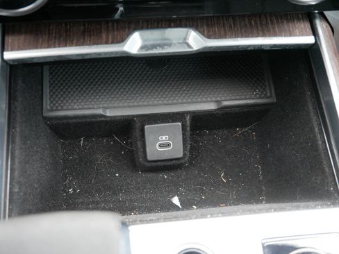 Used 2023 Land Rover Range Rover SE image 29