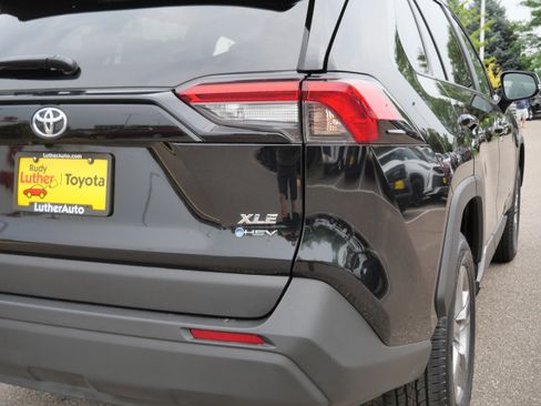 Certified 2025 Toyota RAV4 XLE AWD/4WD image 18