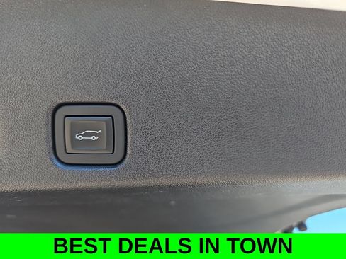Used 2024 GMC Acadia Denali w/ Super Cruise Package FWD image 14
