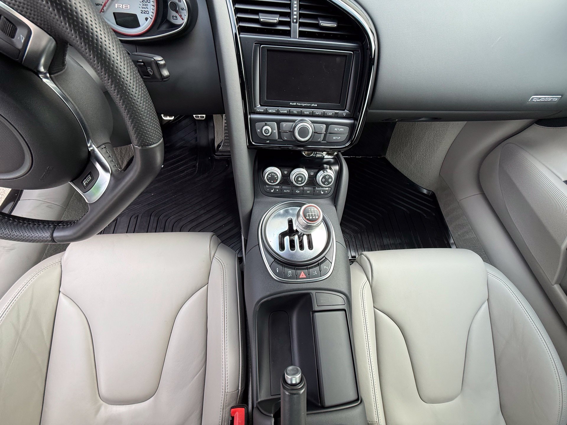 Used 2012 Audi R8 V10 AWD/4WD image 13
