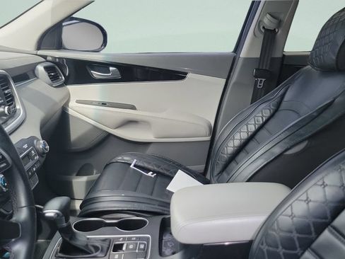 Used 2020 Kia Sorento SX FWD image 2