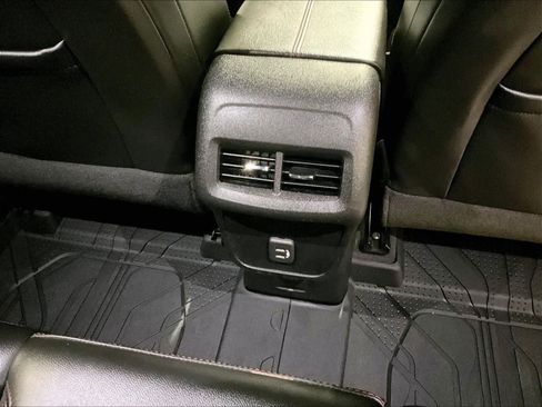 Certified 2022 Chevrolet Equinox RS w/ RS Leather Package image 27