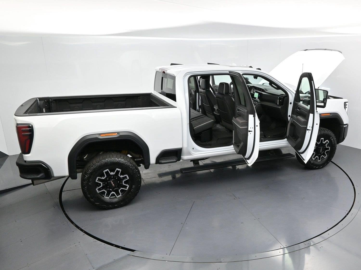 Used 2024 GMC Sierra 2500 AT4X AWD/4WD image 44
