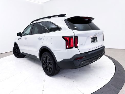 Used 2022 Kia Sorento S AWD/4WD image 2