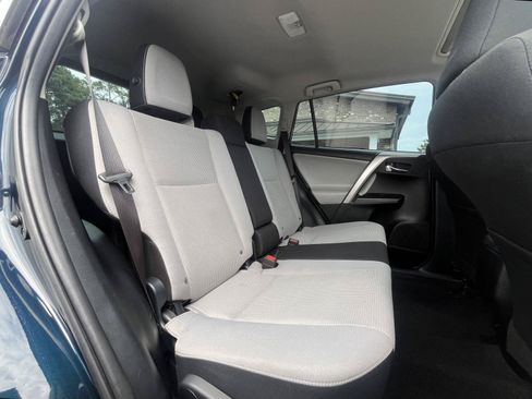 Used 2018 Toyota RAV4 XLE FWD image 13