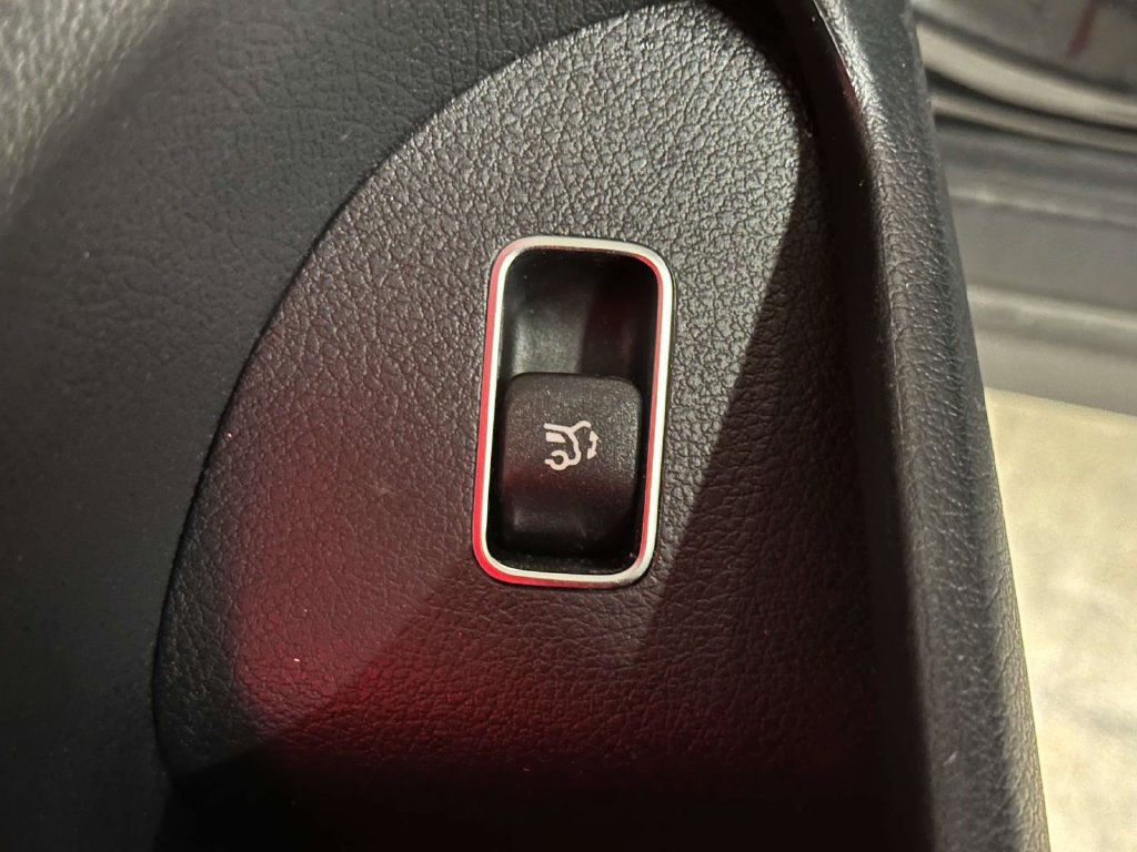 Used 2025 Mercedes-Benz GLE 350 4MATIC image 21