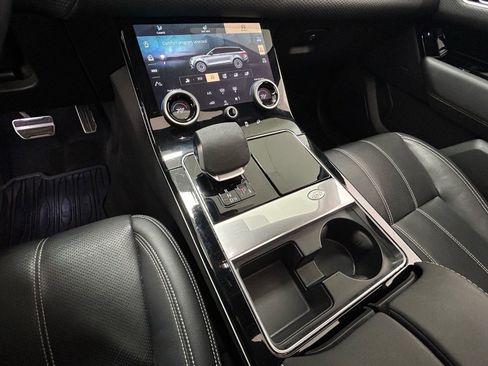 Used 2023 Land Rover Range Rover Velar R-Dynamic S image 21