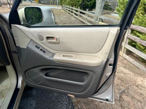 Used 2006 Toyota Highlander 2WD V6 image 7