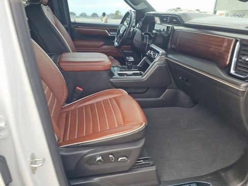 Used 2024 GMC Sierra 1500 Denali Ultimate image 5