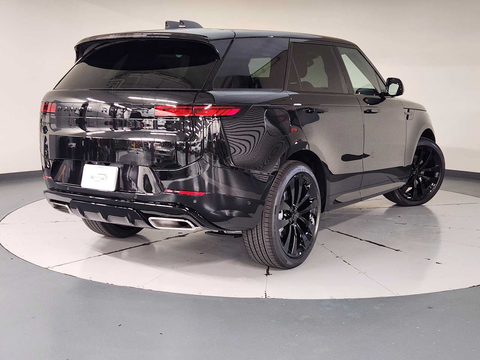 New 2027 Land Rover Range Rover Sport Dynamic SE AWD/4WD image 2